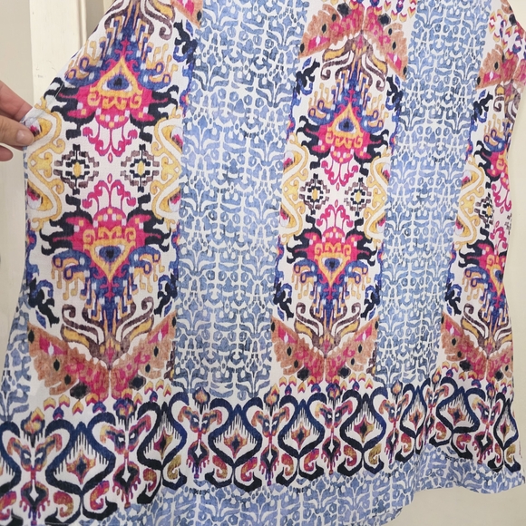 Colorful Patterned Women's Top - Picture 7 of 8